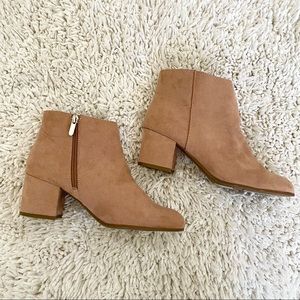 BRAND NEW Libby Edelman Beige Heeled Ankle Booties